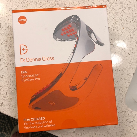 Dr Dennis Gross Other - Dr Dennis Gross SepctraLite EyeCare Pro